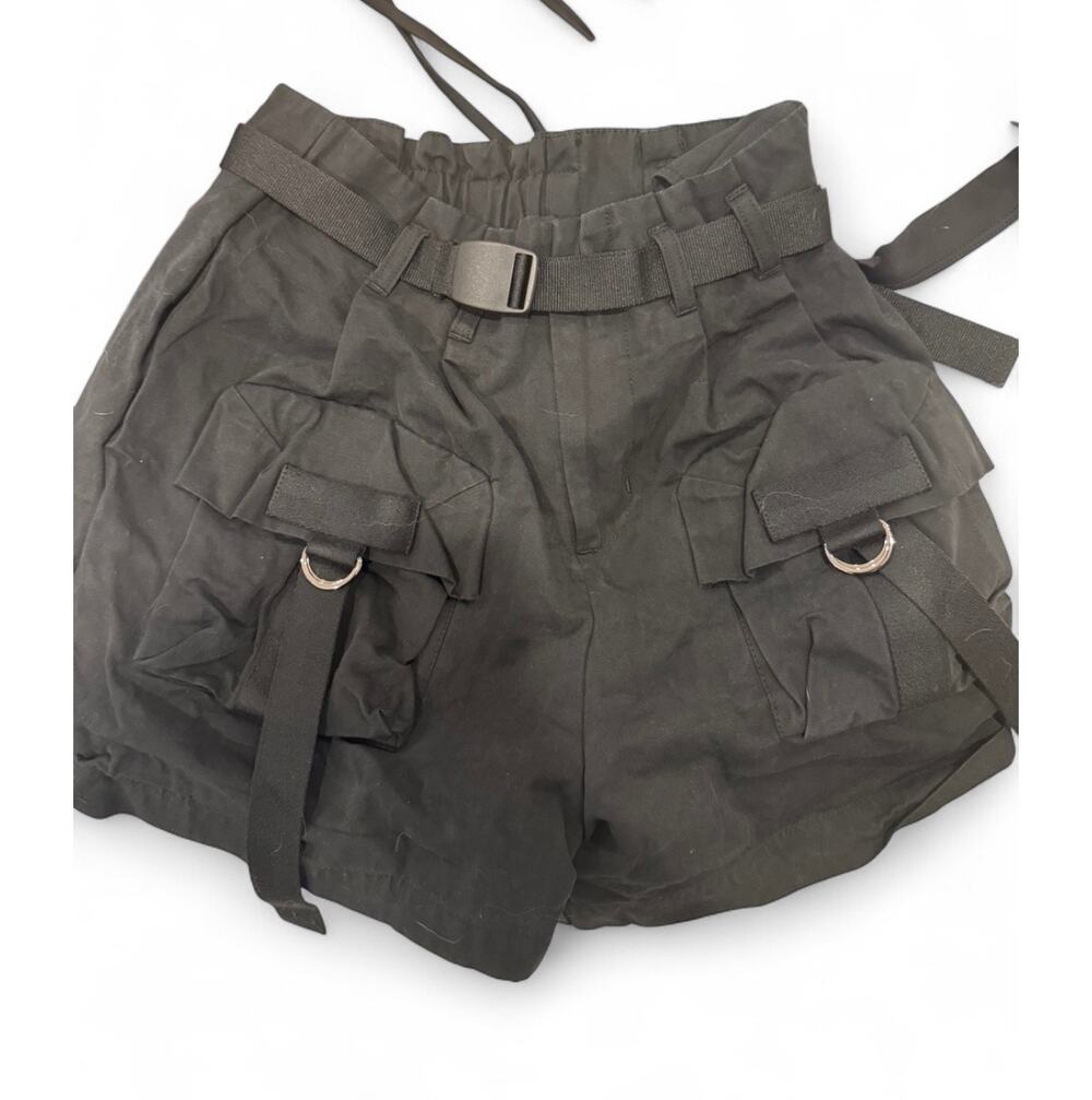 $125 Moussy belted Black Cargo Shorts size 1